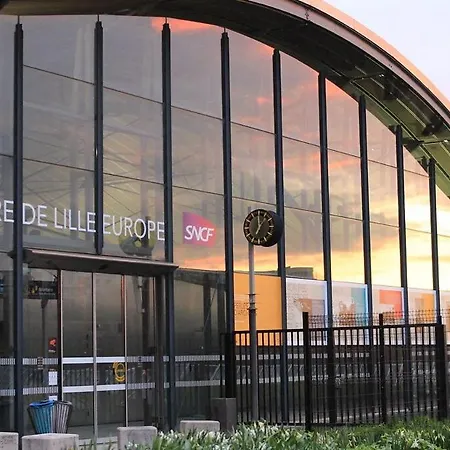 דירה Bright, Fully-equipped In *